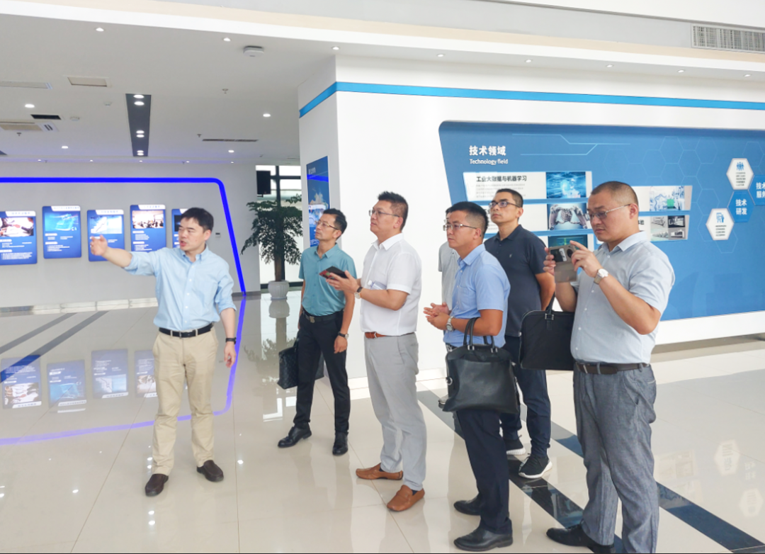 鼎業(yè)環(huán)?？偨?jīng)理羅恪一行應邀赴武漢智能裝備工業(yè)技術研究院有限公司參觀交流